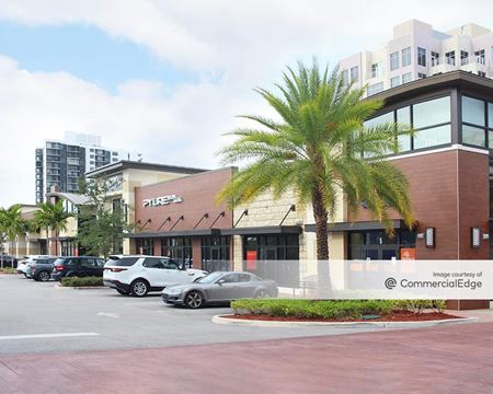 Commercial space for Rent at 2950 Aventura Blvd in Miami