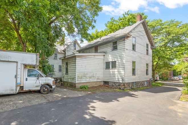 216 N 5th Ave