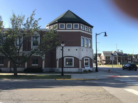 Commercial space for Sale at 817 Pine Street in Michigan City
