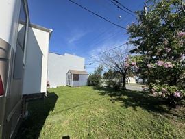 8 Iroquois St