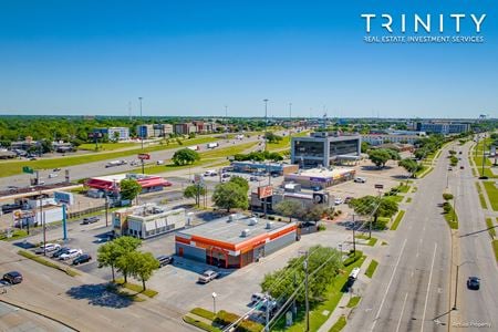 Retail space for Sale at 5510 N Jim Miller Rd in Dallas