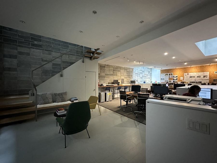 33 Bond St