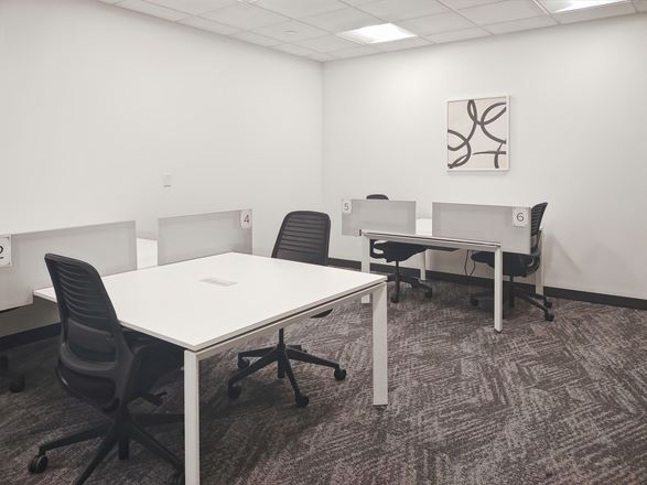 Regus - Delafield - Sun Valley Dr