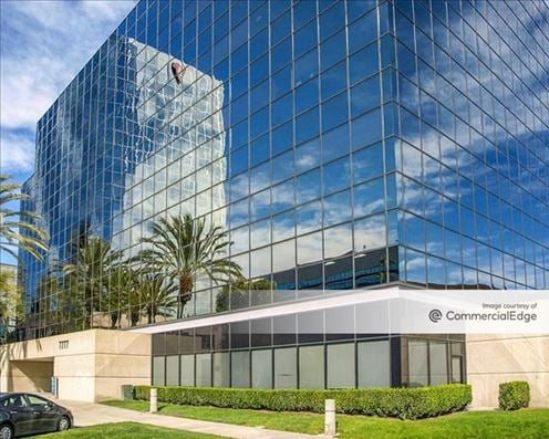 One Pacific Plaza - 7777 Center Drive