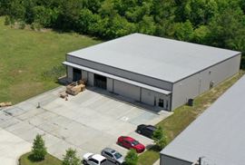 ±8,280 SF Warehouse Building with Showroom | Lease