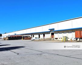Peachtree Industrial Center - 1327 Northbrook Pkwy