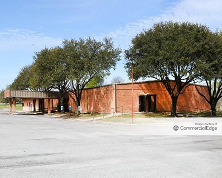 Commercial space for Rent at 301 Hospital Drive in Corsicana