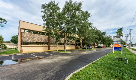Photo of commercial space at 454 S Yonge Street in Ormond Beach