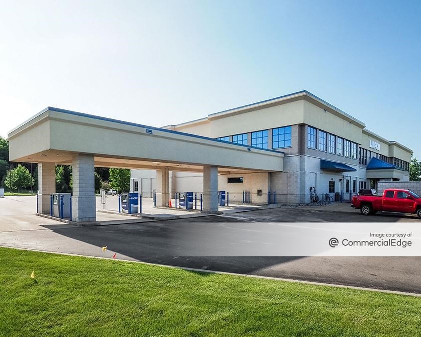 106 North Marketplace Blvd