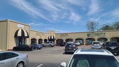 Le Pavilion Shopping Center