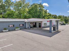 Stand Alone Commercial Building on Main Corridor