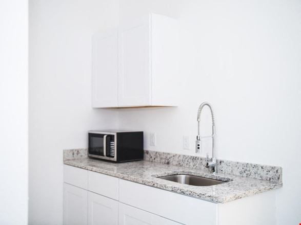 1019 South Heatherwilde Blvd 1/2 Off First Months Rent