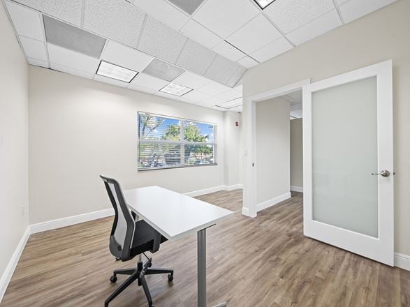 2803 E Commercial Blvd