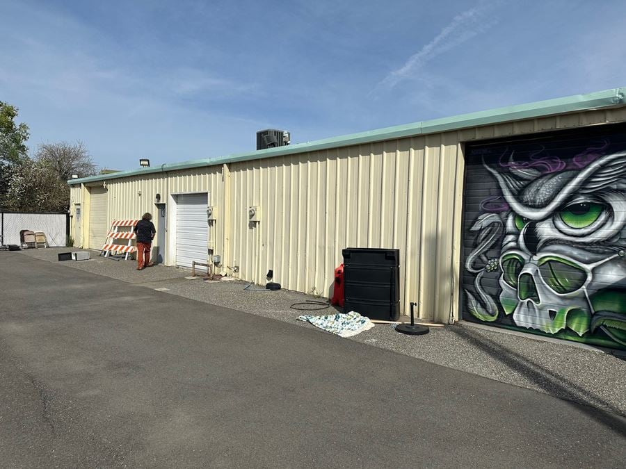 507 N Everett St Suite 120