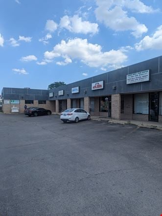Units Available | Forest Park Retail Shopping Center