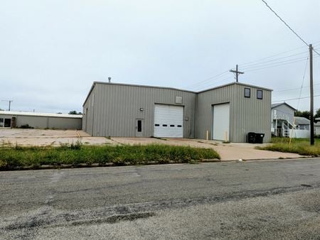 Industrial space for Rent at 924 East 4th Avenue in Hutchinson