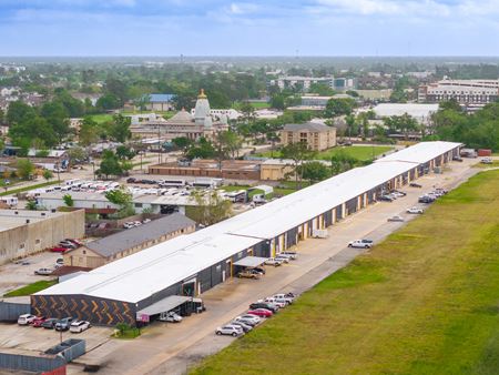 Industrial space for Rent at 3306 Ella Blvd in Houston