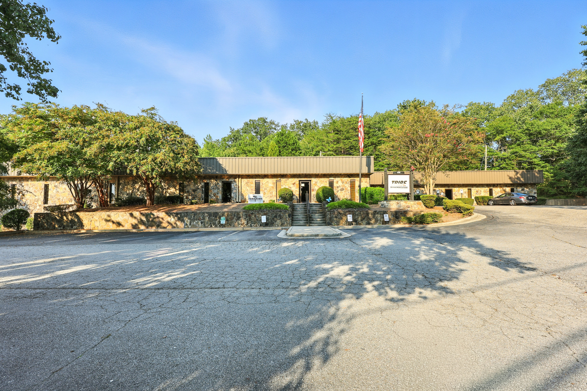 2251 Jesse Jewell Pkwy NE, Gainesville, GA 30507
