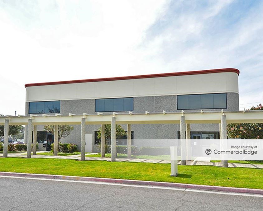 1301 North Tustin Avenue 1301 North Tustin Avenue Office Building