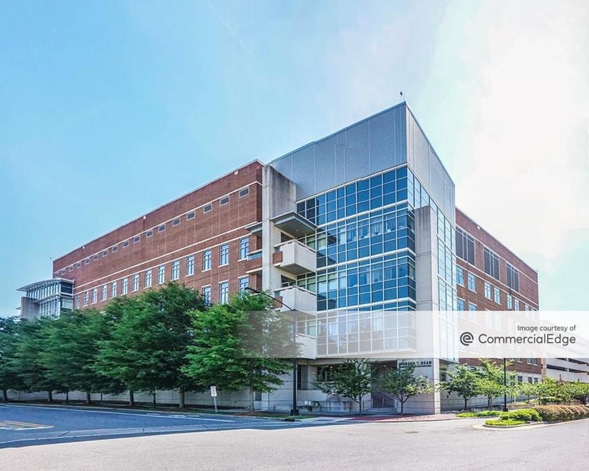 Wake Forest Innovation Quarter - Richard H. Dean Biomedical Research Building