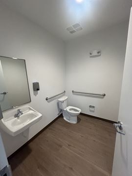 1428 S Tamiami Trl