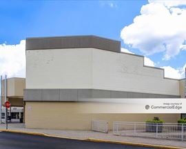 Dixie Medical Mall at Dixie Manor Shopping Center