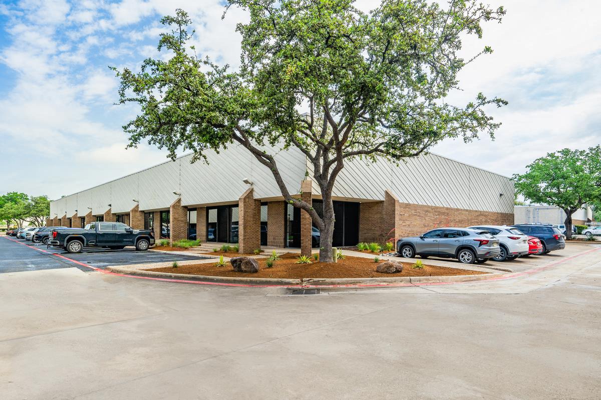 Valwood Business Center