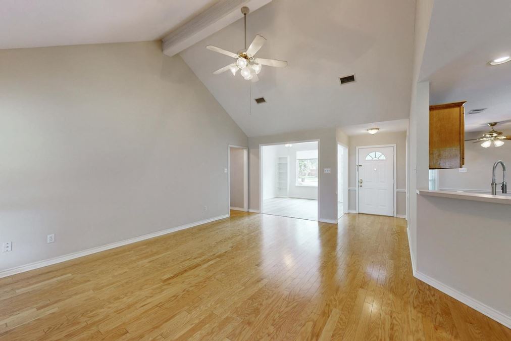 2600 Greenberry Circle