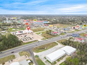 Highly Visible Retail Space in Moss Bluff Shopping Center