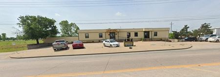 201 SE. Lee Blvd - Lawton