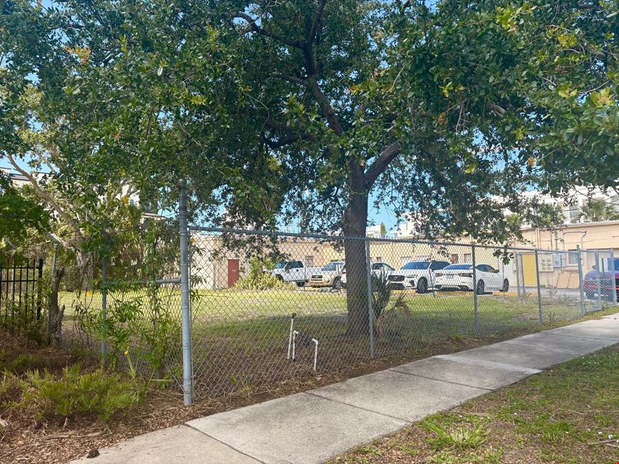 Vacant Lot In The Heart Of Sarasota