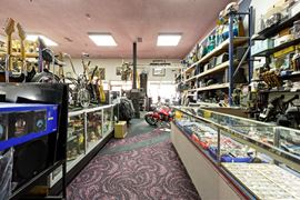 922 Van Ness Ave