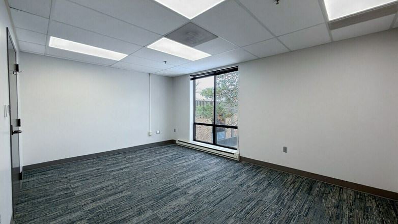 6330 Lamar Ave