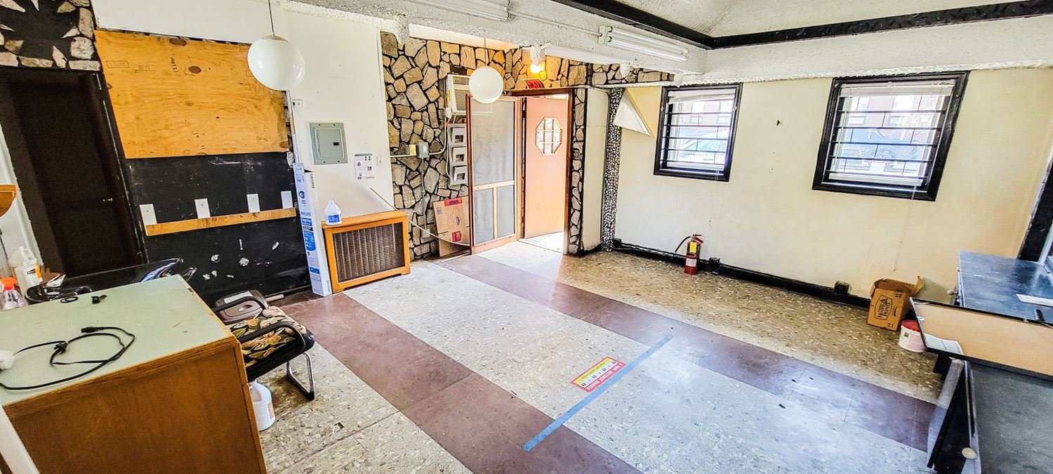 450 SF | 2079 Coyle St | Office Space for Lease