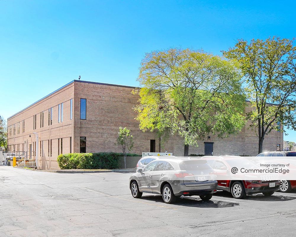 2500 West Layton Avenue, Milwaukee - Office Space For Lease