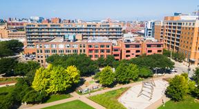 West Loop / Fulton Market Office Building Overlooking Mary Bartelme Park