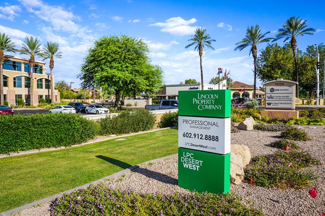 7025 N Scottsdale Rd