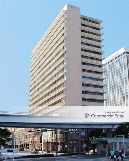 Office space for Rent at 100 South Biscayne Blvd in Miami
