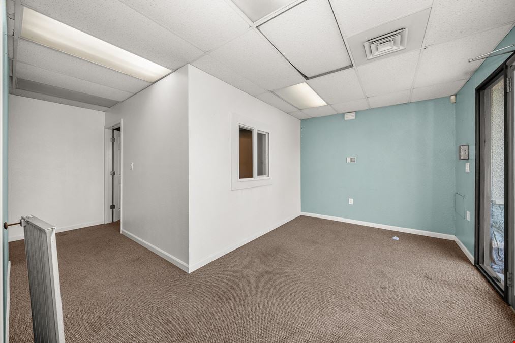 1211 W Northwest Blvd