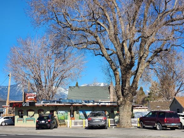 1387 US HWY 395