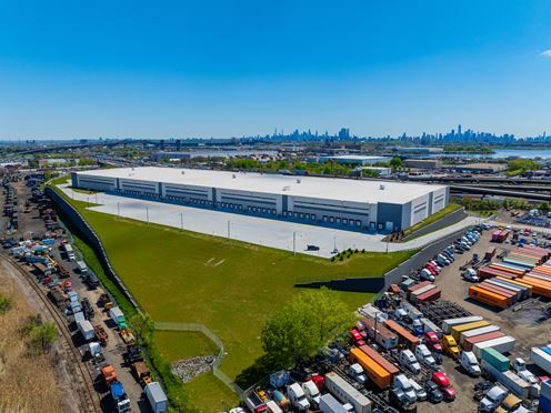 ±354,400 SF Logistics Center for Lease