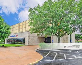2200 West Port Plaza Drive