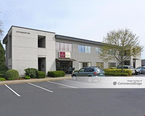Oakway Center - 2300 & 2350 Oakmont Way