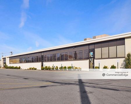 Industrial space for Rent at 280 Duffy Avenue in Hicksville