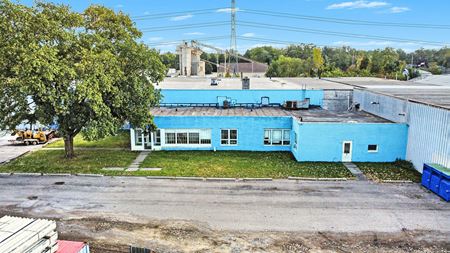 Photo of commercial space at 1109 Decker Rd in Walled Lake