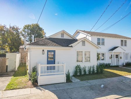 Renovated Standalone Office Near Metairie Road - Metairie