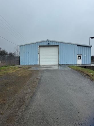 192 Railroad Ave