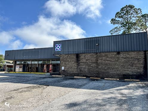 Retail Investment Opportunity | 8.4% Cap Rate