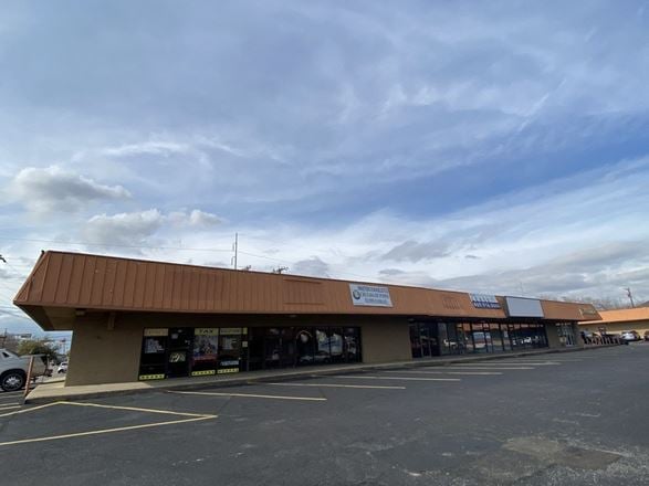 Skyline Plaza