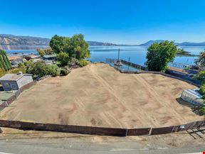 Lakeport: Lake Front Property